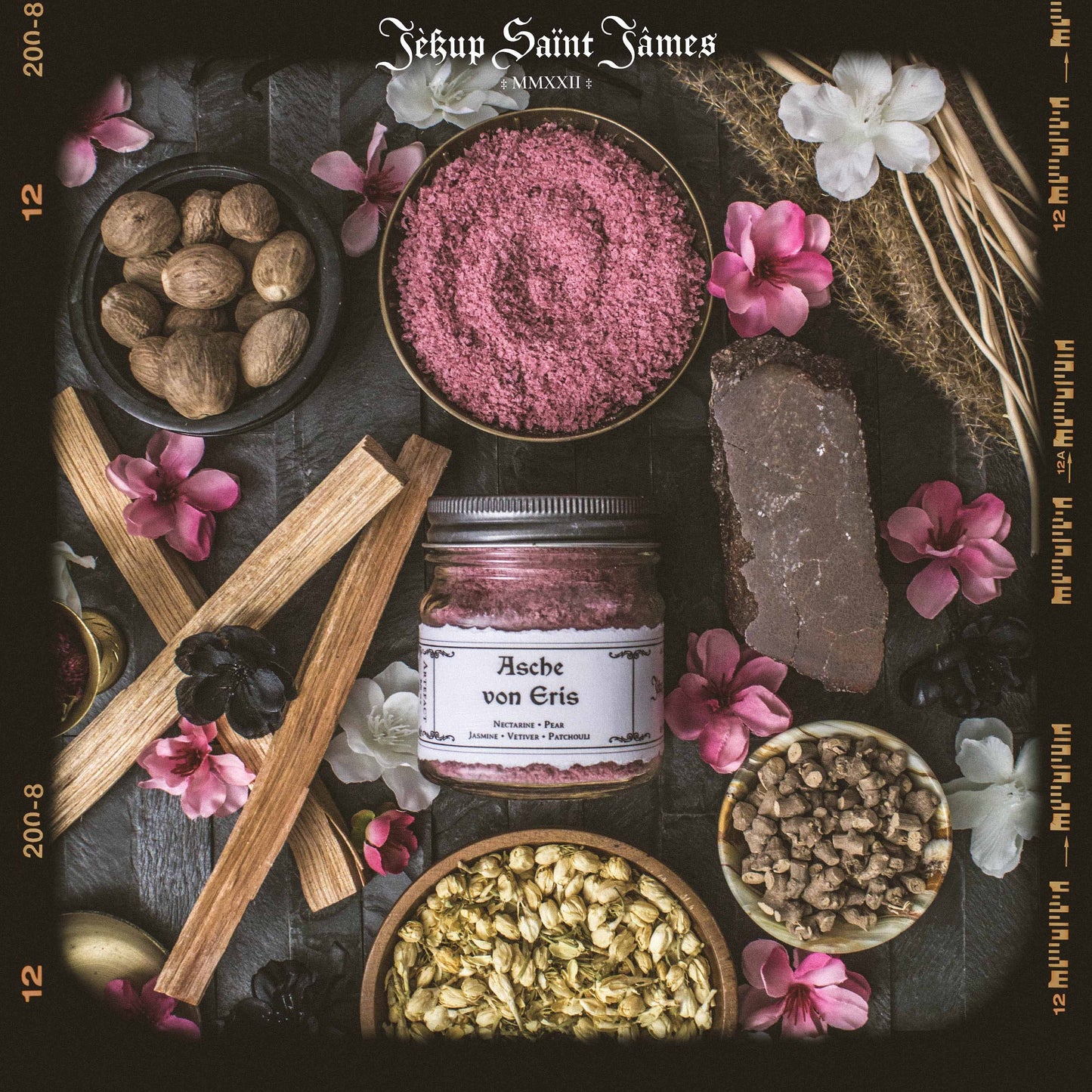 Powdered Wax Melts "Asche von Eris": Pear, Apricot, Vanilla, Lavandin, Patchouli, Vetiver {120g} Handcrafted With Mica