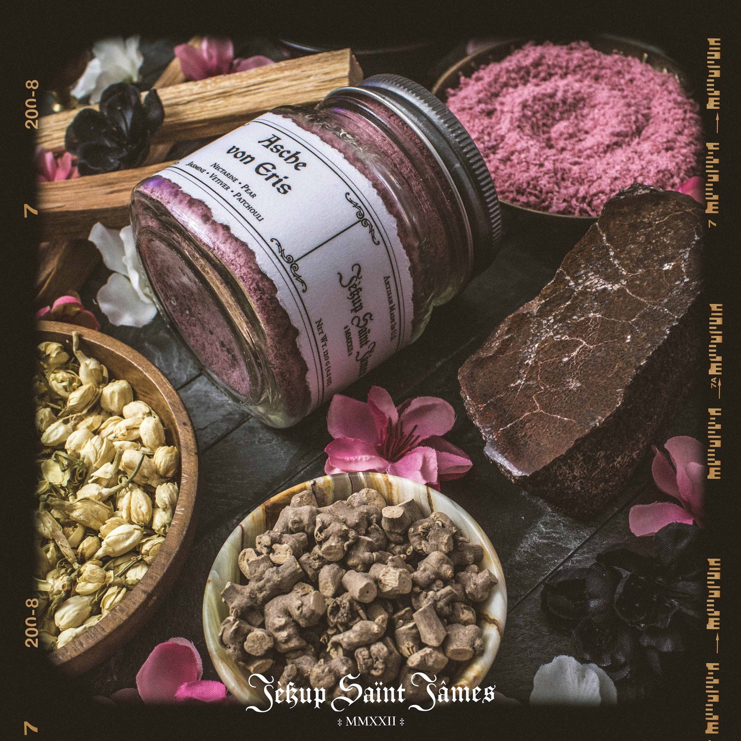 Powdered Wax Melts "Asche von Eris": Pear, Apricot, Vanilla, Lavandin, Patchouli, Vetiver {120g} Handcrafted With Mica